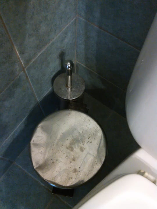 Bad Knossos Beach Bungalows Suites Resort & Spa