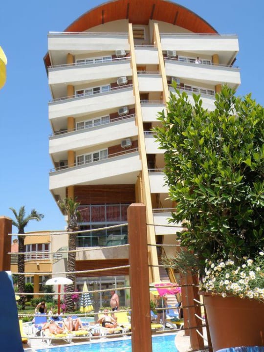 Piękny budynek mieszkalny hotelu Alaiye Resort & Spa