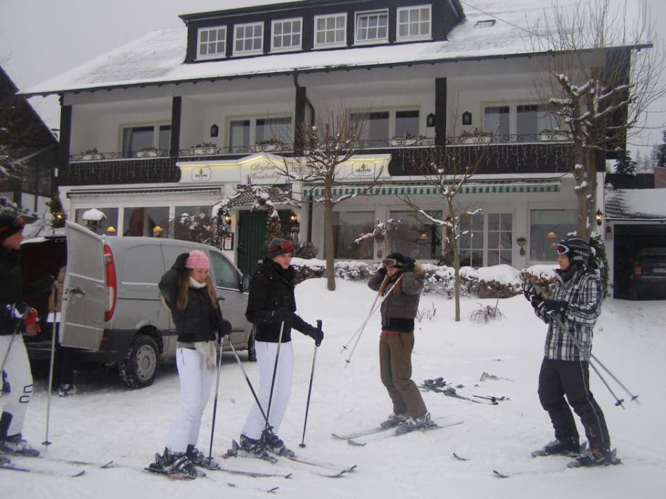 Auf die Bretter! Zur Postwiese Neuastenberg. Berghaus Neuastenberg