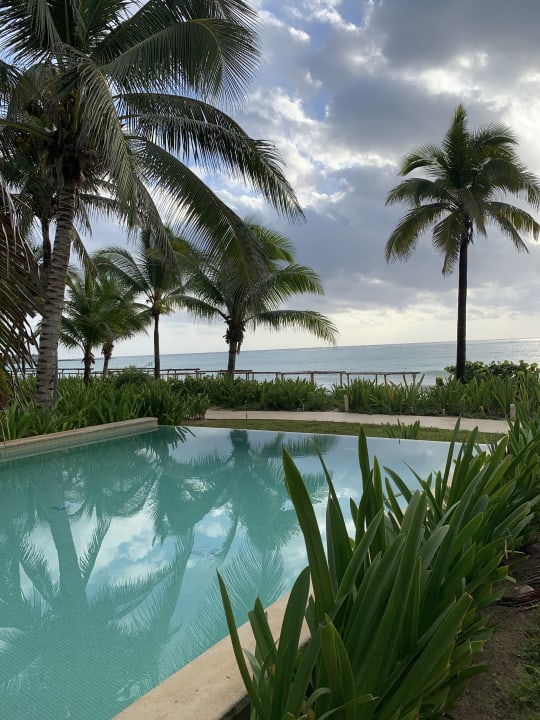 Pool Akumal Bay Beach & Wellness Resort