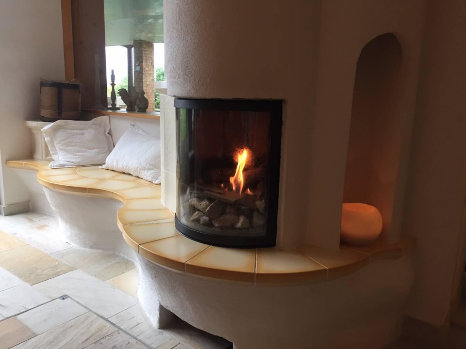 Kamin im Wellnessbereich Mittelburg Wellnesshotel