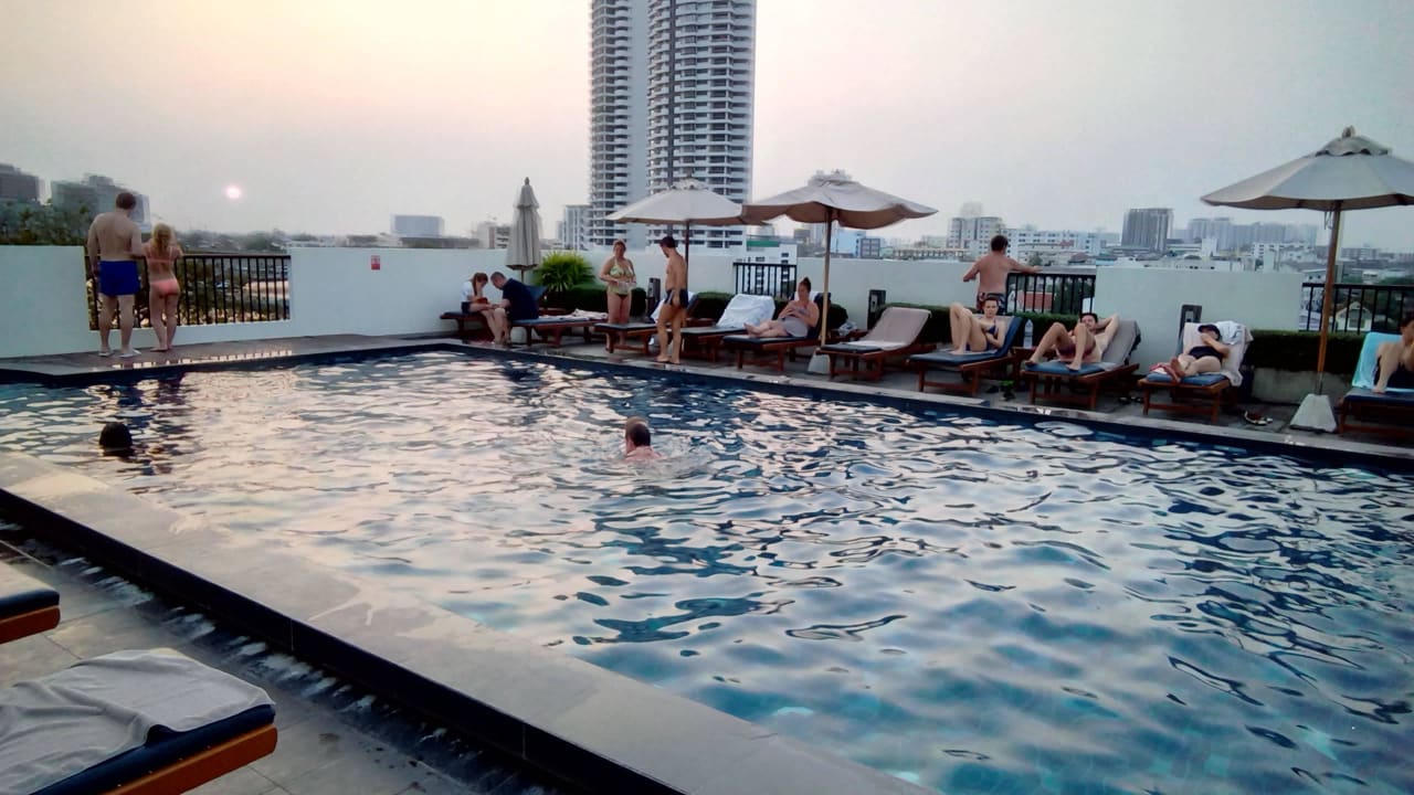 Die Kinder sind im Whirlpool an linken oberen Rand Hotel Navalai River Resort