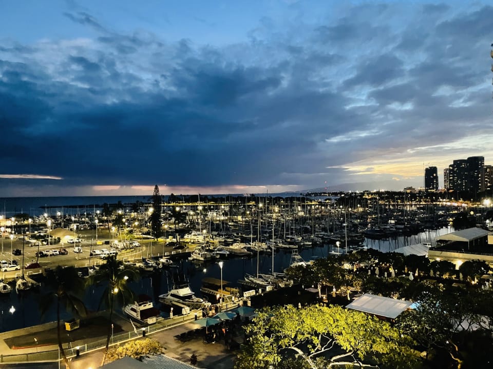 Ausblick Ilikai Hotel & Luxury Suites