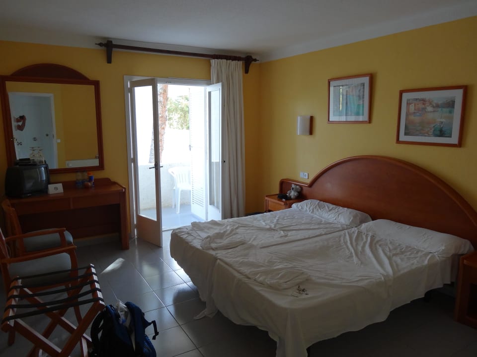 Blick ins Zimmer vom Eingang Prinsotel Mal Pas (Adults only)