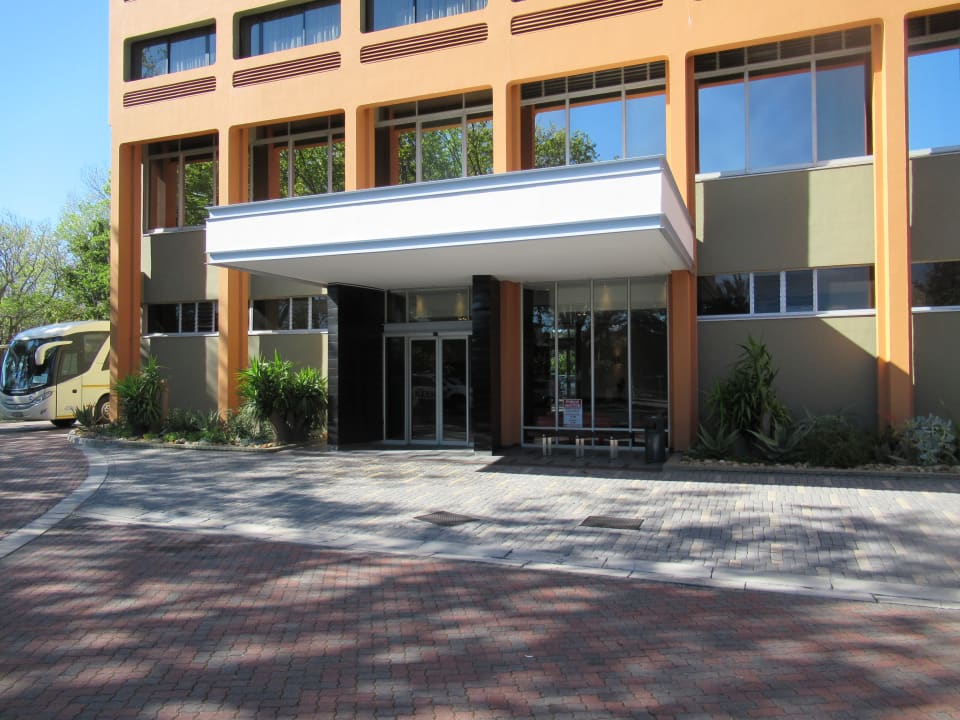 Lobby Southern Sun Newlands