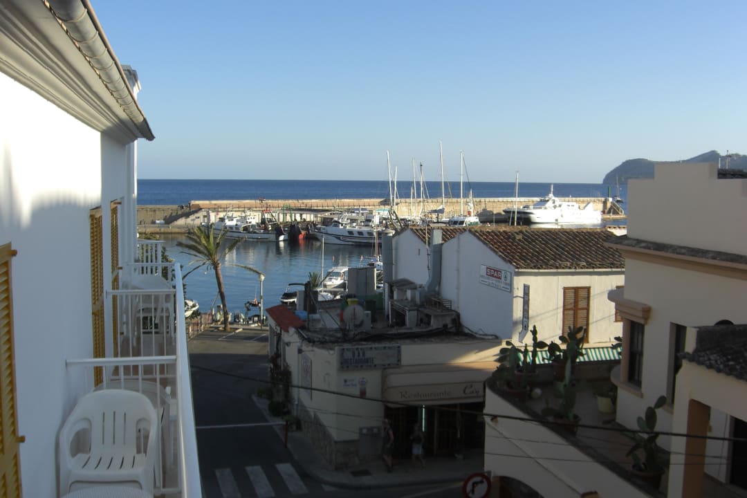 Ausblick auf den Hafen. Hostal Cala Ratjada