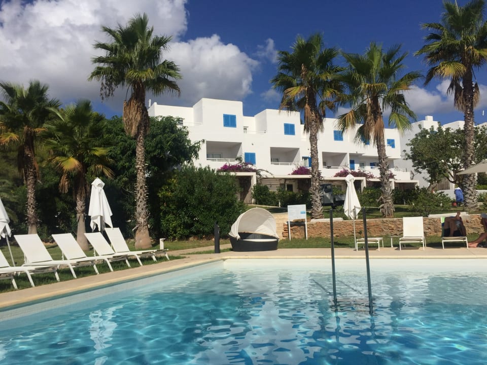 Pool Cala Llenya Resort Ibiza