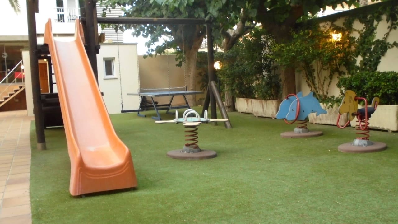 ...und Rutschenraudis Hotel Cosmopolitan