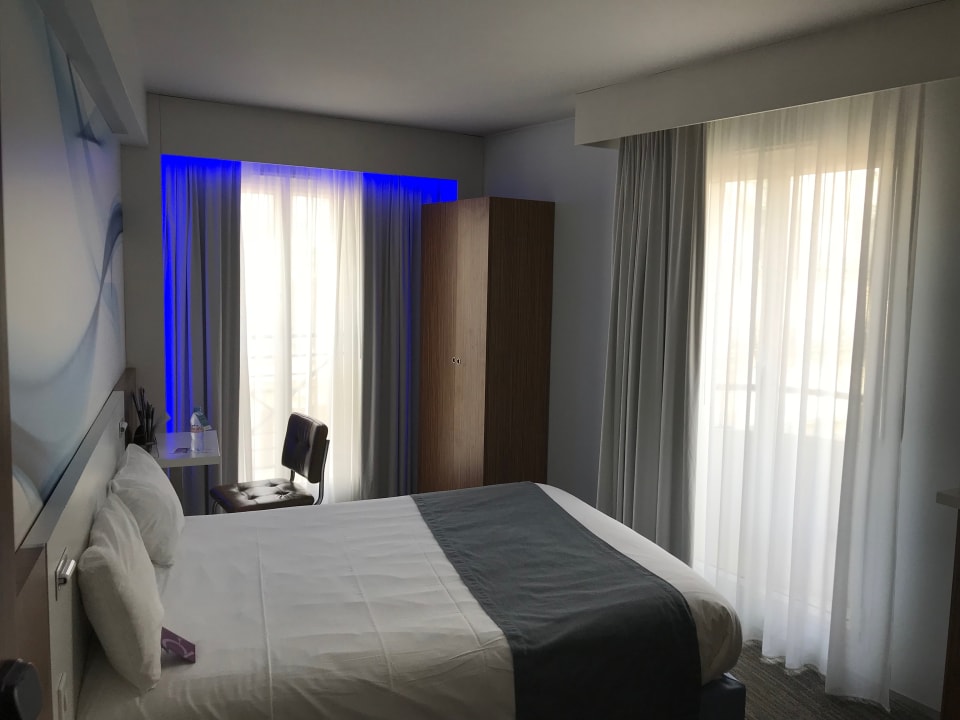 Das korrekt gebuchte Zimmer! Mercure Paris Gare Du Nord La Fayette