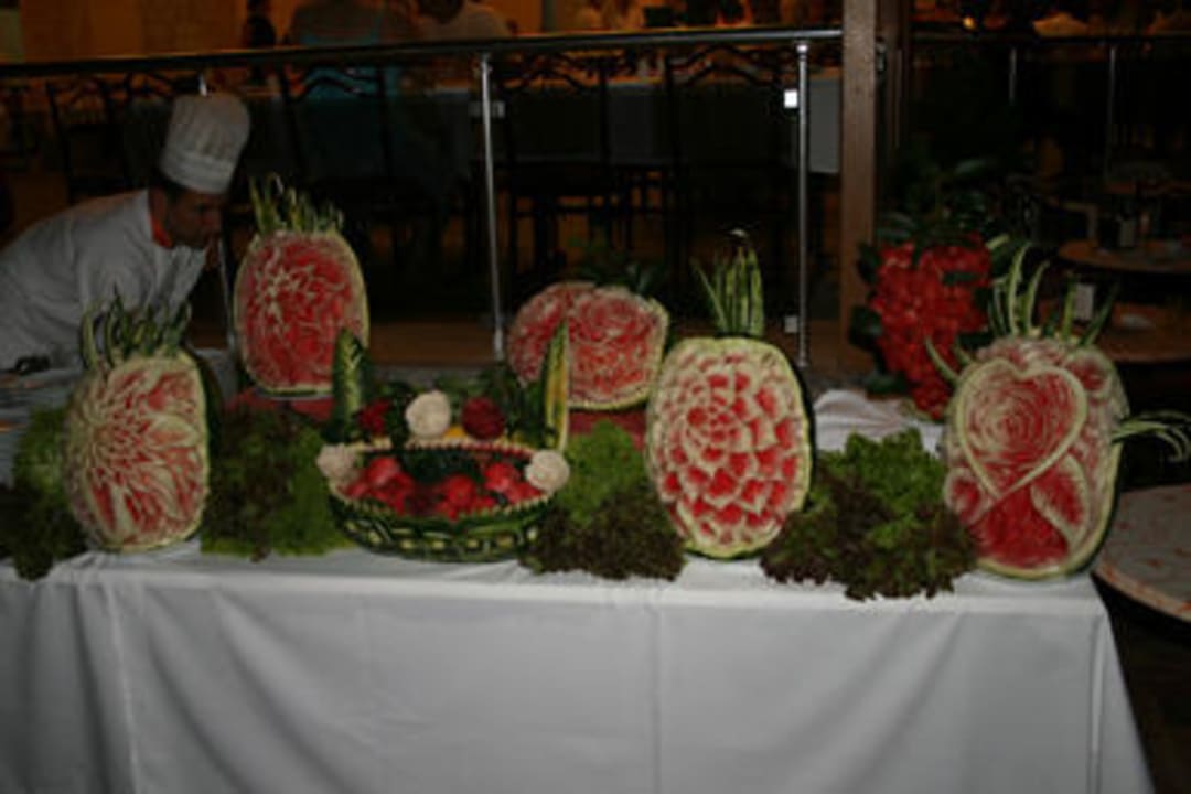 Melonenkunst Hotel Club Tess