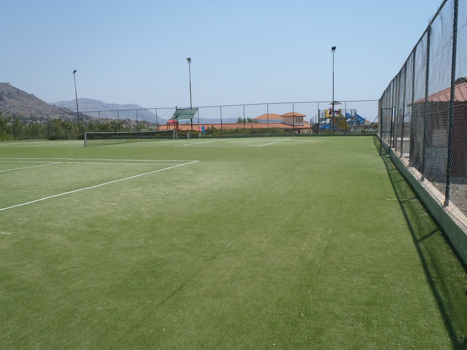 Tenisové kurty u aquaparku Lindos Imperial Resort & Spa