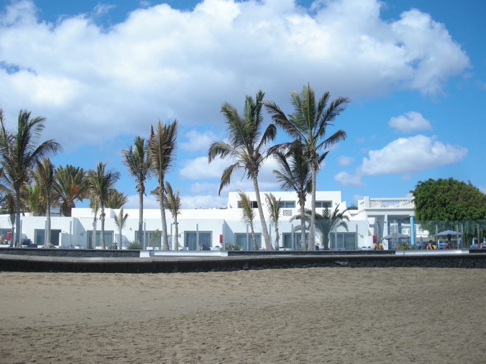 Gebäude vom Strand aus gesehen Hotel Las Costas