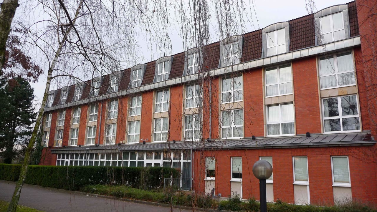 Seitenflügel Mercure Hotel Düsseldorf Kaarst