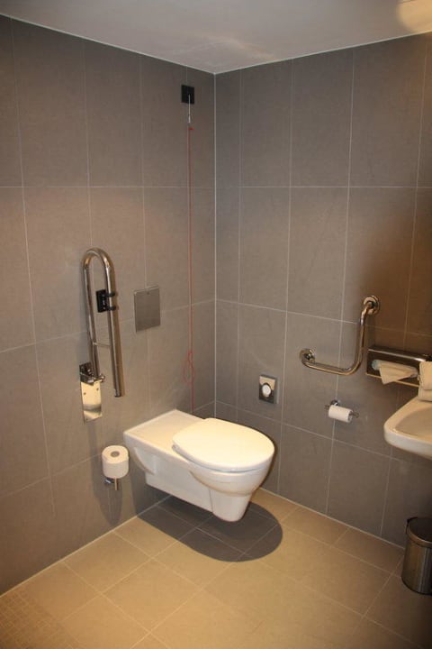 Badezimmer Leonardo Hotel Berlin