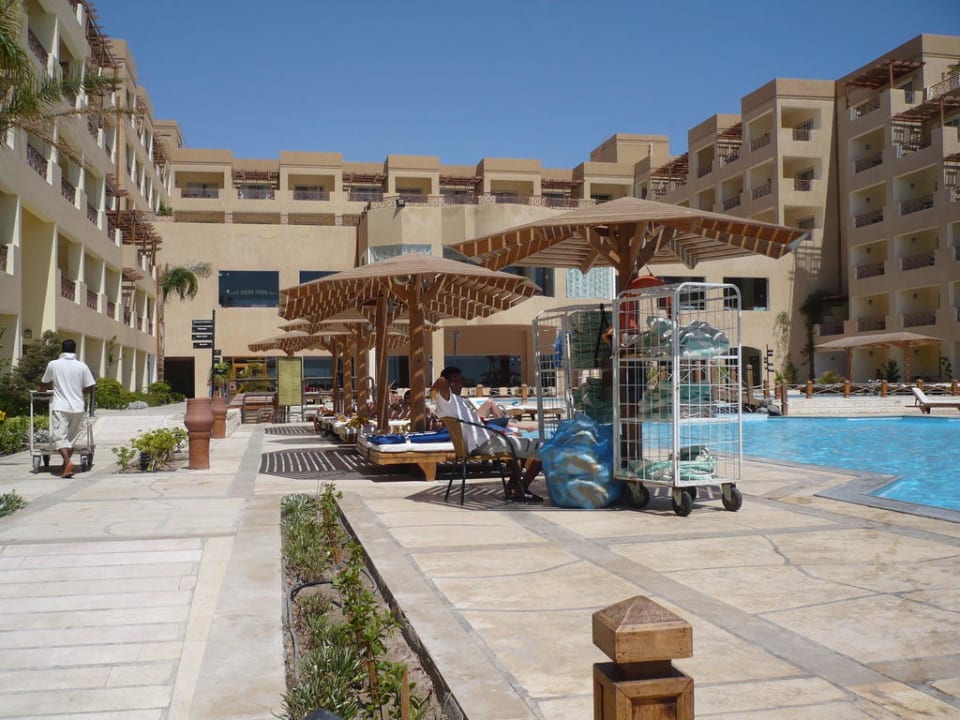 Jeden z bazénů Imperial Shams Abu Soma