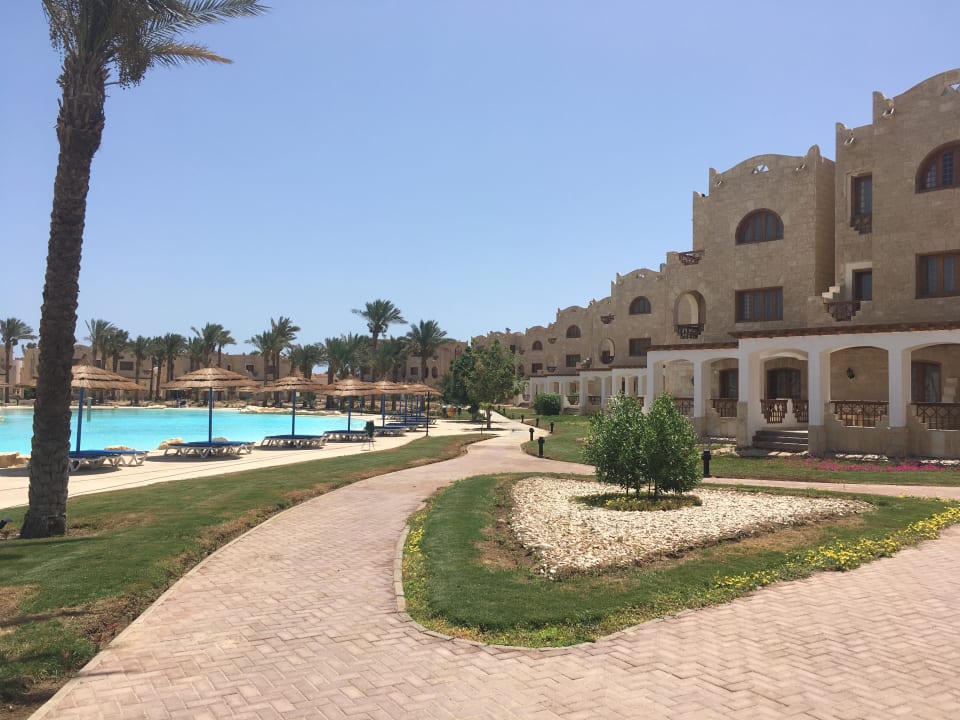Außenansicht Royal Lagoons Resort & Aqua Park
