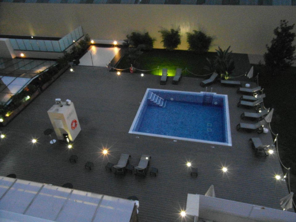 Pool von unserem Zimmer aus  Hotel & Spa Villa Olimpic@ Suites