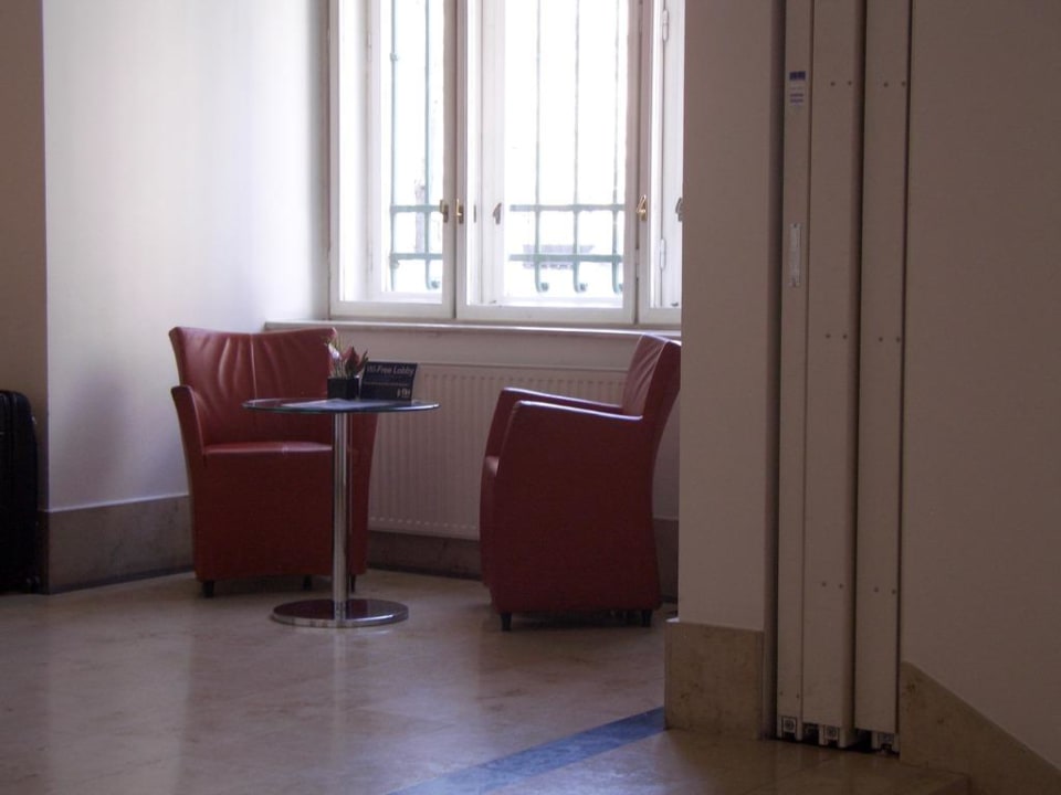 Kleine Sitzecke NH Wien Belvedere