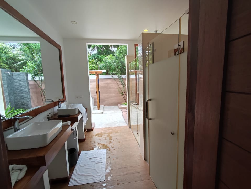 Zimmer Kudafushi Resort & Spa