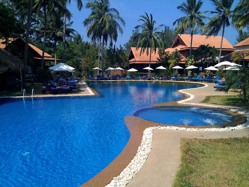 Toller Pool Coral Hotel Bangsaphan