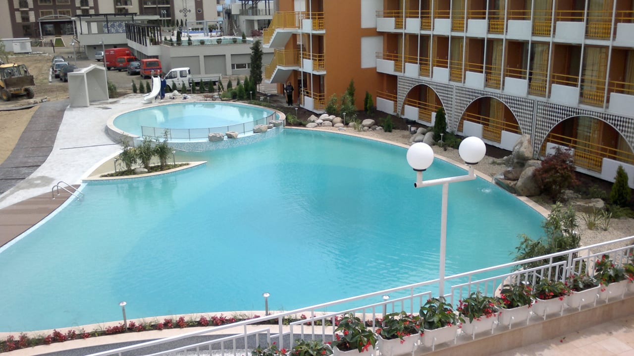 Der Pool ist fertig Nessebar Beach Hotel
