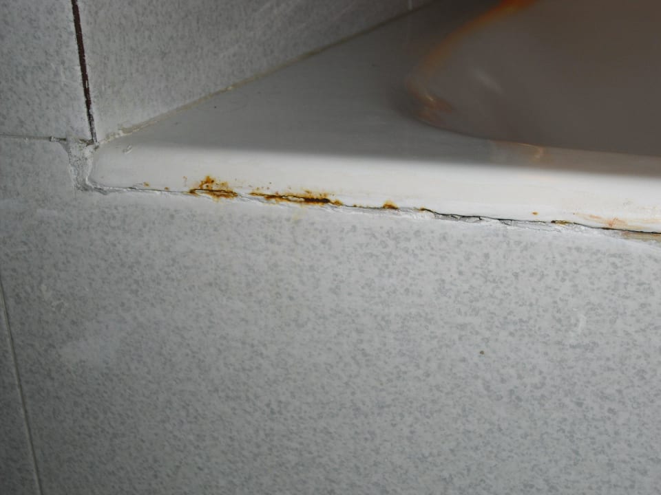 Badewannenrand verrostet BG Hotel Rei del Mediterrani Palace