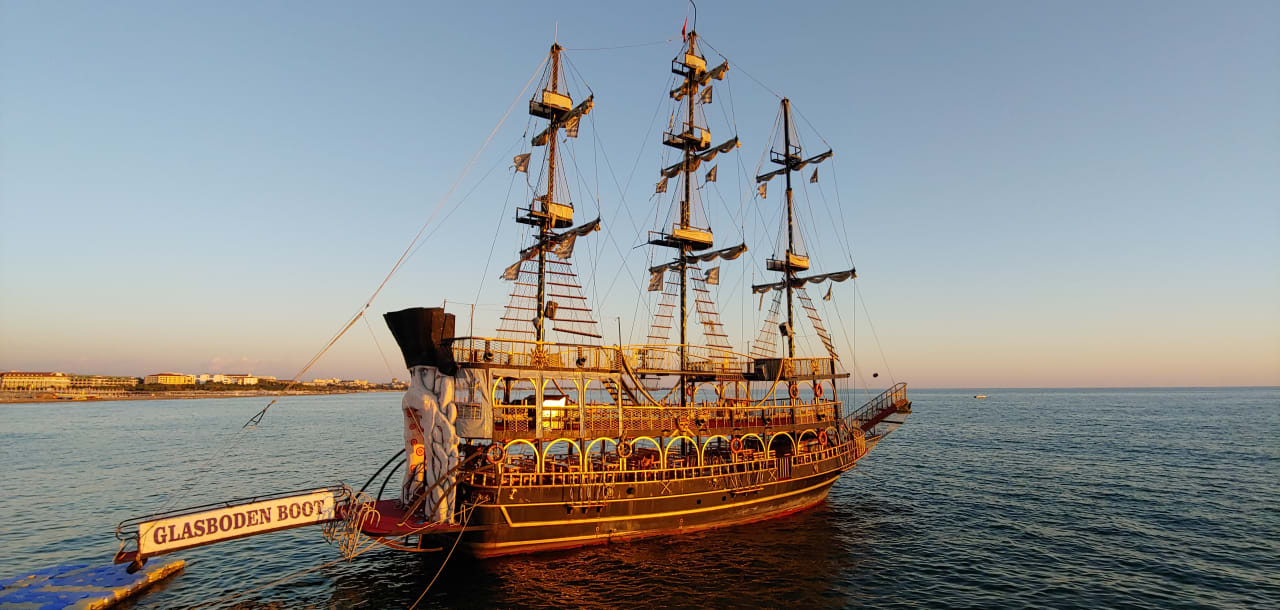 Strand Side Sunport Hotel & Spa