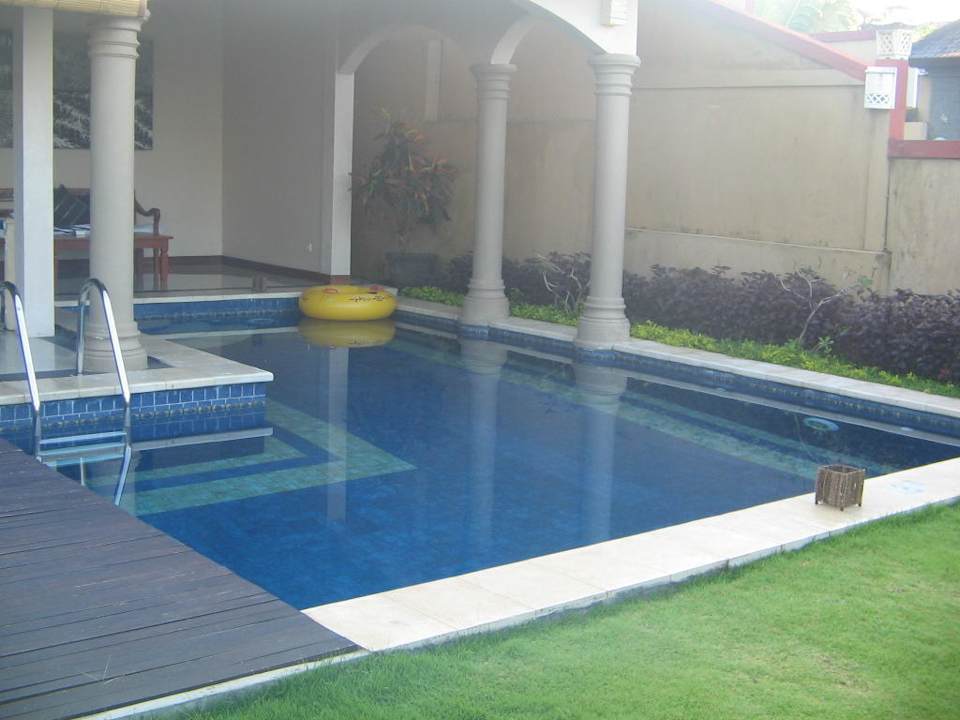 Privatpool der Villa Hotel The Beverly Hills Bali