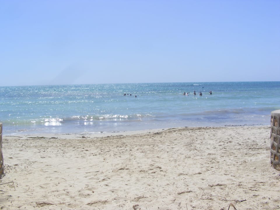 Toller Strand, sauberes Wasser,wenn nur Alles so s Hotel El Mouradi Djerba Menzel