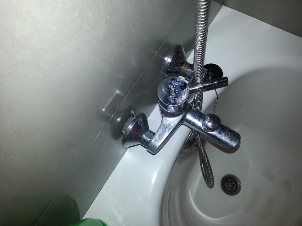 Kaputte Armaturen blau punta reina