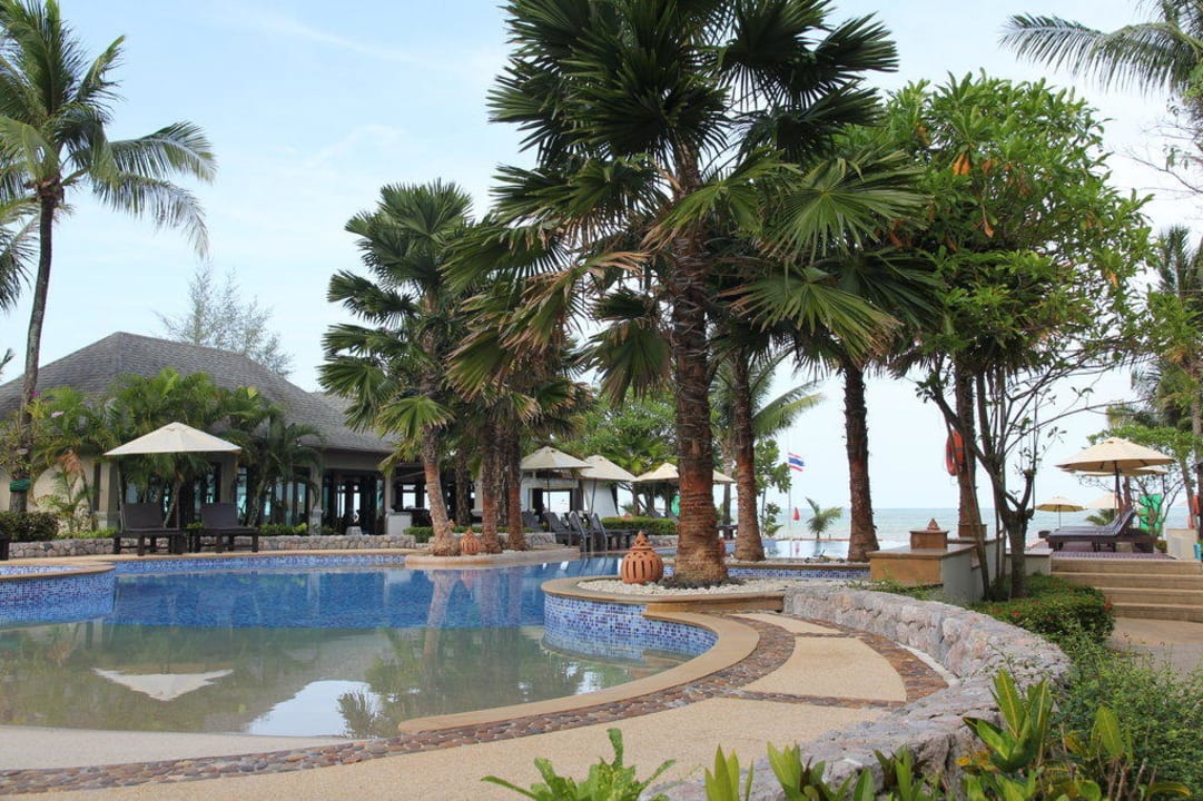 Pool nähe Strand La Flora Khao Lak