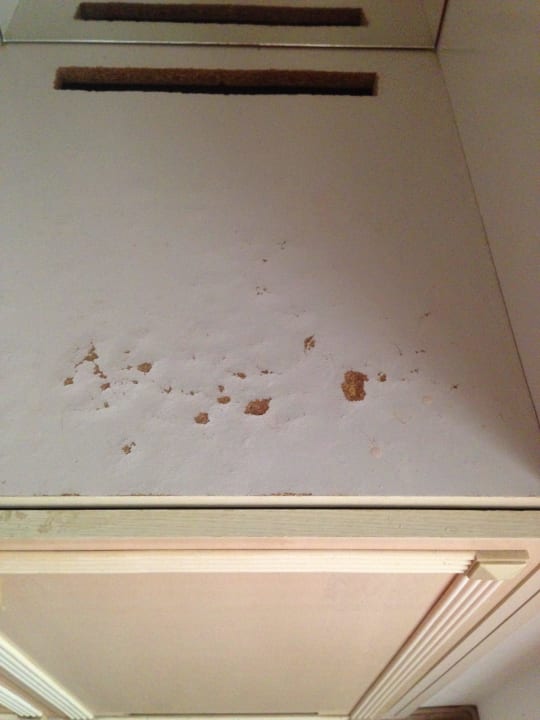 Ablage über dem Kühlschrank Hotel El Mouradi Djerba Menzel