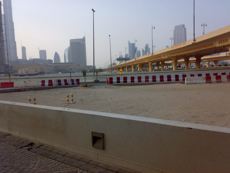 Ausblicke vom Hotel  Millennium Central Dubai Downtown