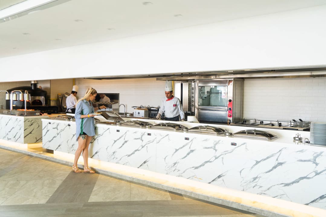 Gastro Emre Beach & Emre Hotel