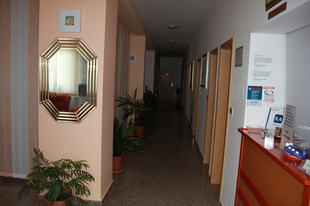 Lobby Aparthotel Buratovic