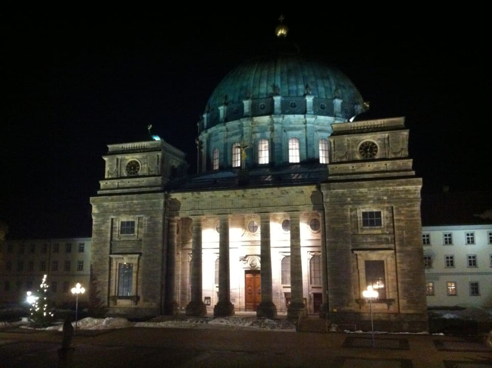 Der Dom bei Nacht Dom Hotel
