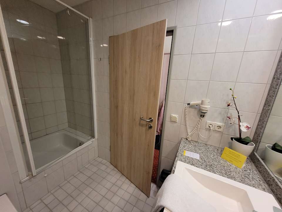 Zimmer Novina Hotel Südwestpark