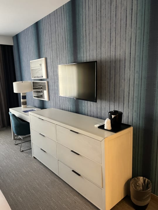 Zimmer SunCoast Hotel Anaheim, Tapestry Collection by Hilton