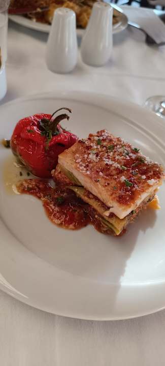 Gastro Bella Beach Hotel