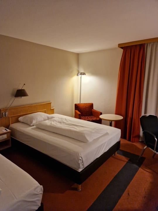 Zimmer Mövenpick Hotel Nürnberg Airport