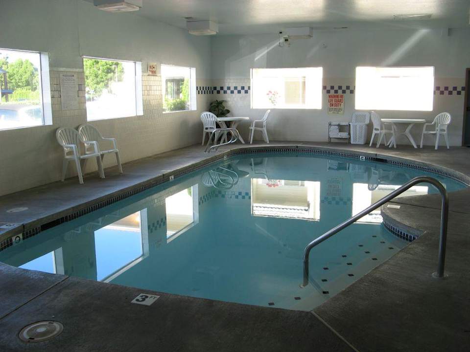 Best Western Inn of Vancouver: Pool Best Western Hotel Inn of Vancouver