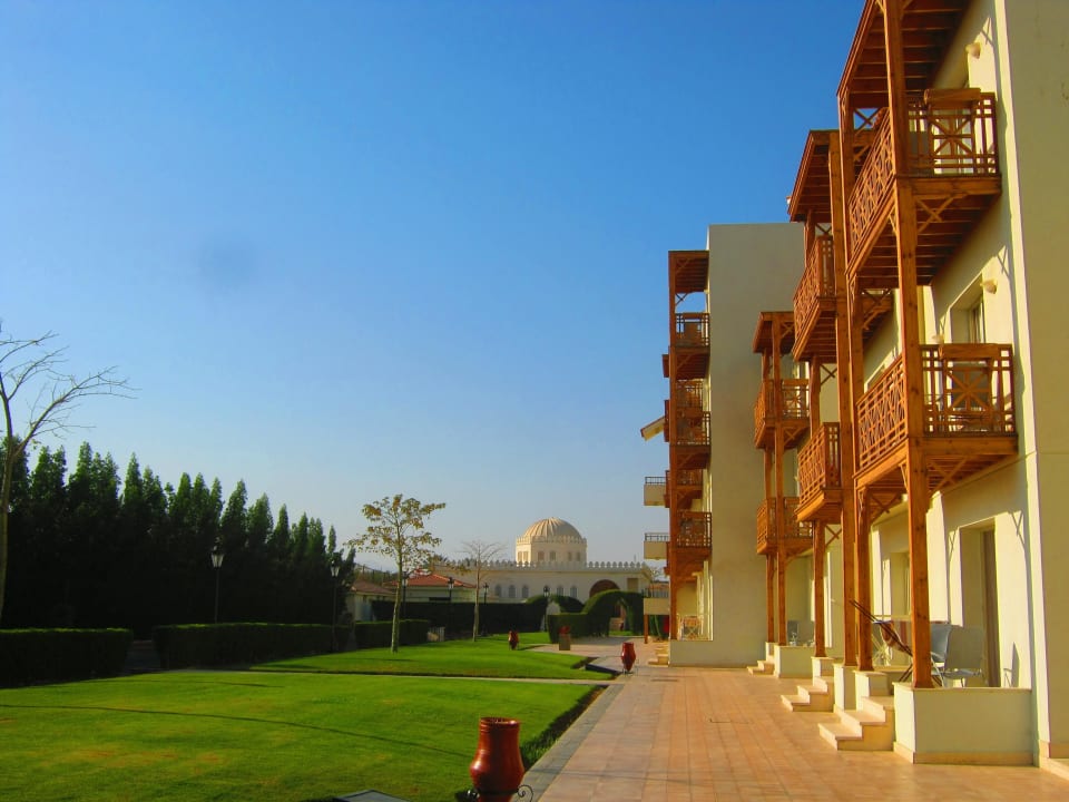 Block 1000, links die Hotelstraße Pickalbatros Dana Beach Resort - Hurghada