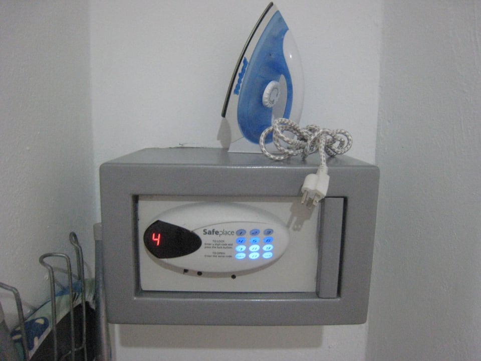 Сейф и утюг (бесплатно) Sirenis Tropical Varadero