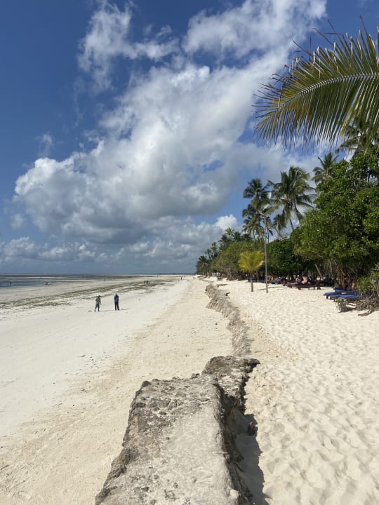 Strand Neptune Pwani Beach Resort & Spa