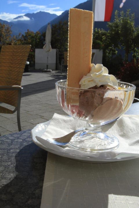 Ein schönes Eis nach einer erfolgreichen Wanderung Hotel Weiler