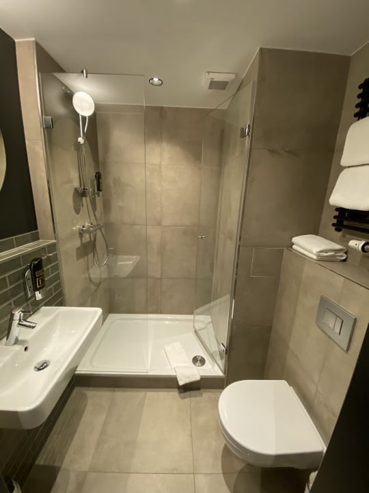 Zimmer Schulz Hotel Berlin Wall at the East Side Gallery