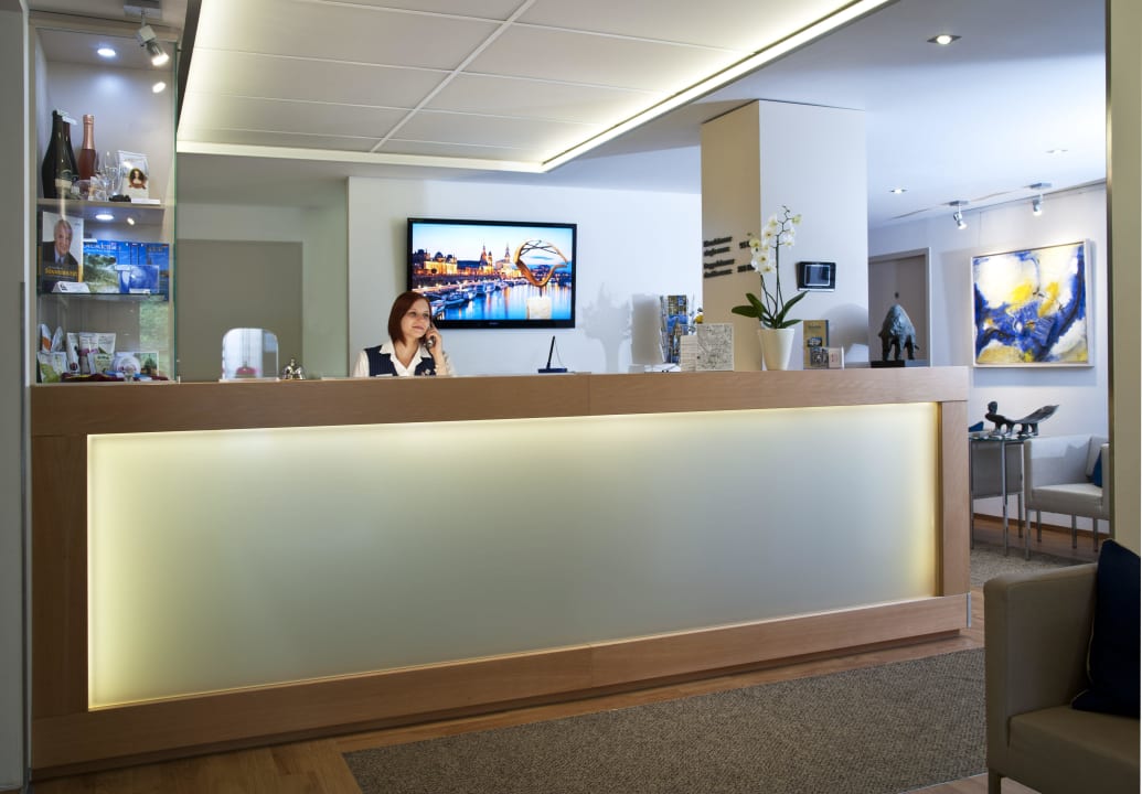 Rezeption Hotel Novalis Dresden By Aurum