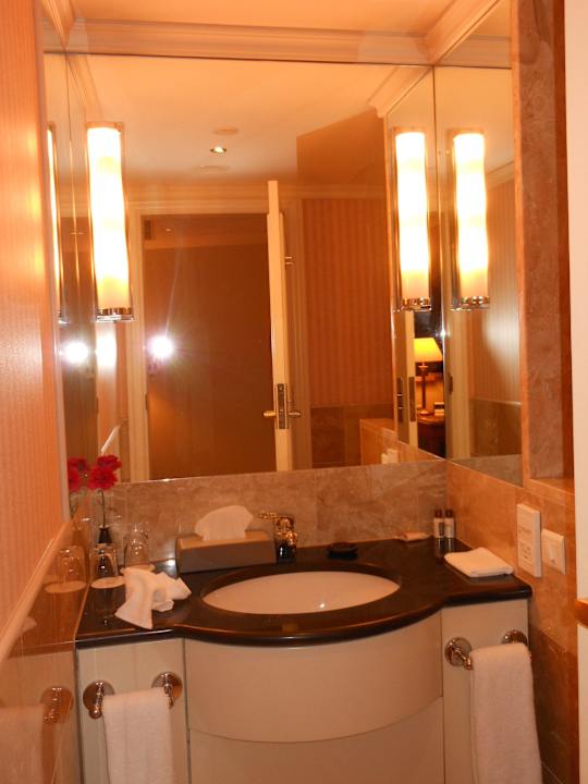 Gäste-WC - Waschbecken Sheraton Warsaw Hotel