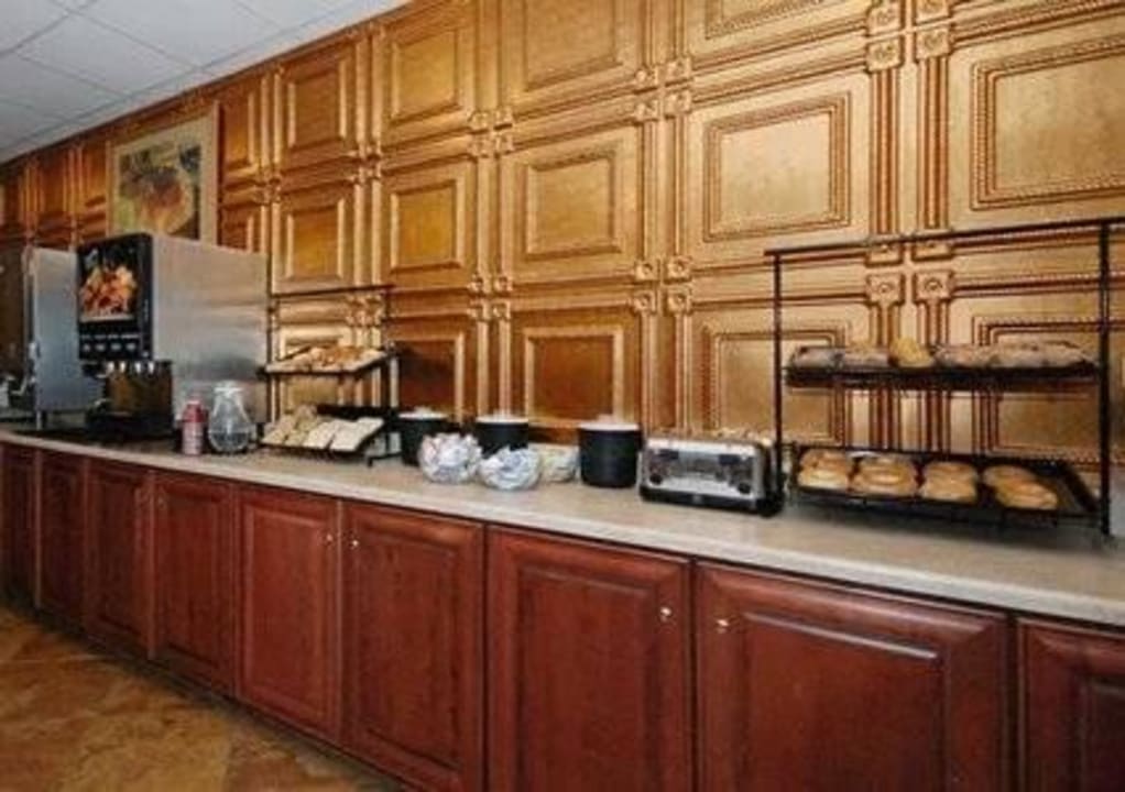 Breakfast Area  Comfort Inn