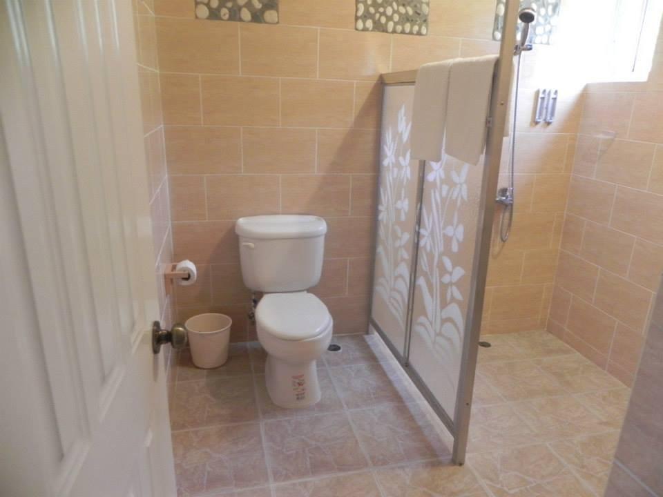 Baño Habitación sencilla Hotel Rancho Don Cesar